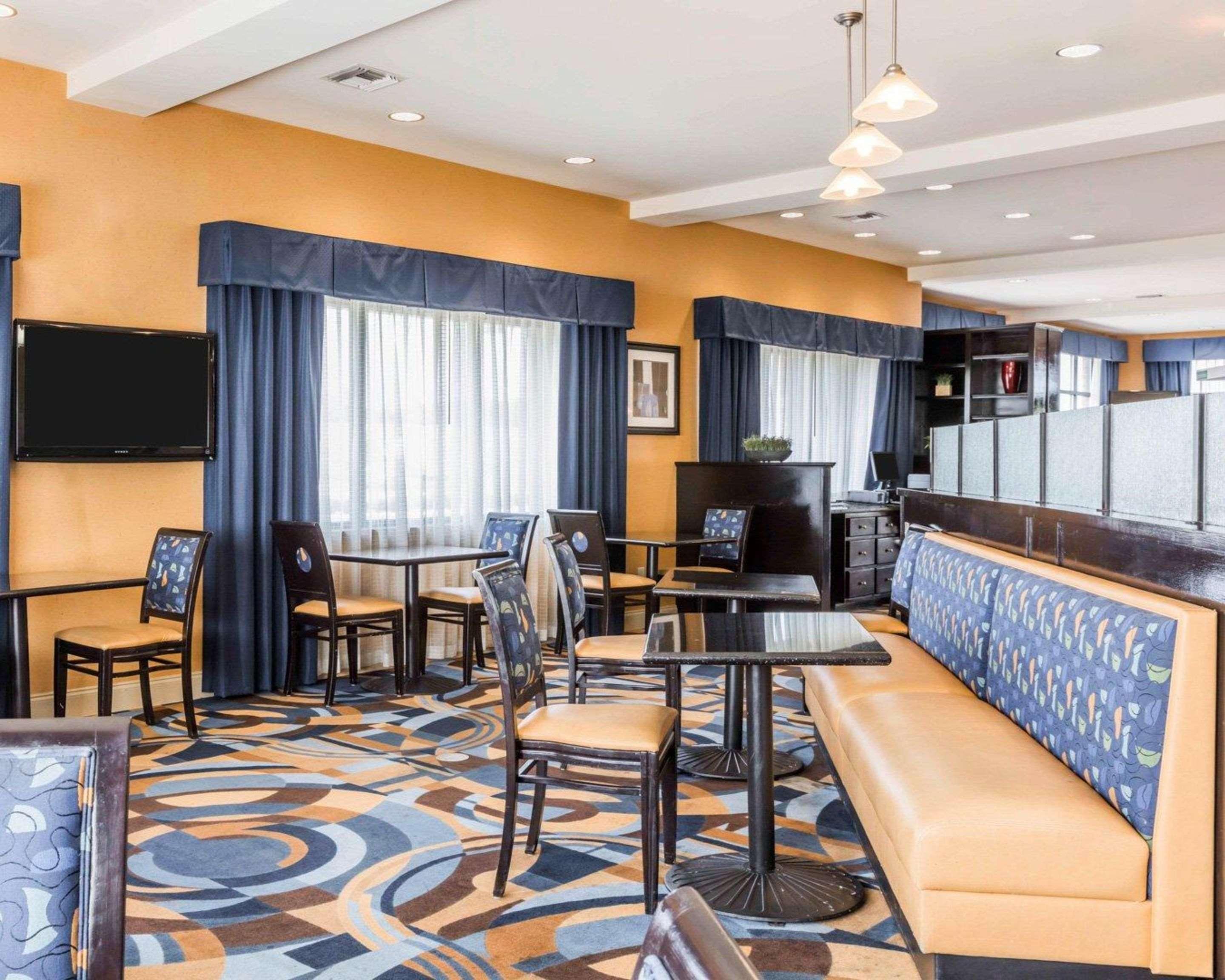 Comfort Suites Pell City I-20 Exit 158 Esterno foto
